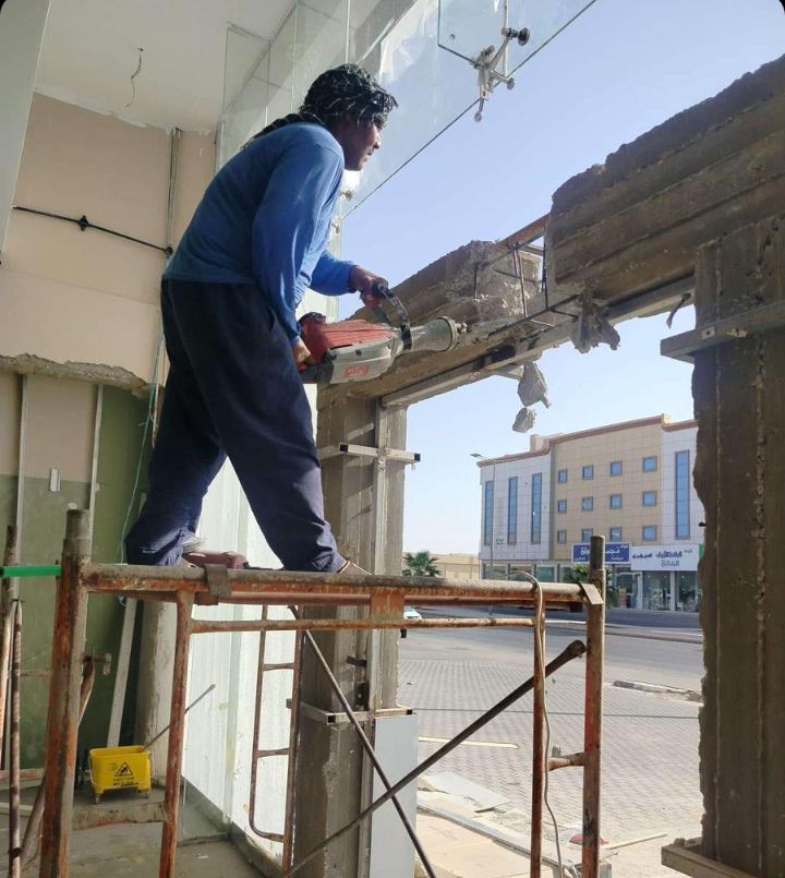 مقاول تكسير بلاط وقص خرسانه بالرياض